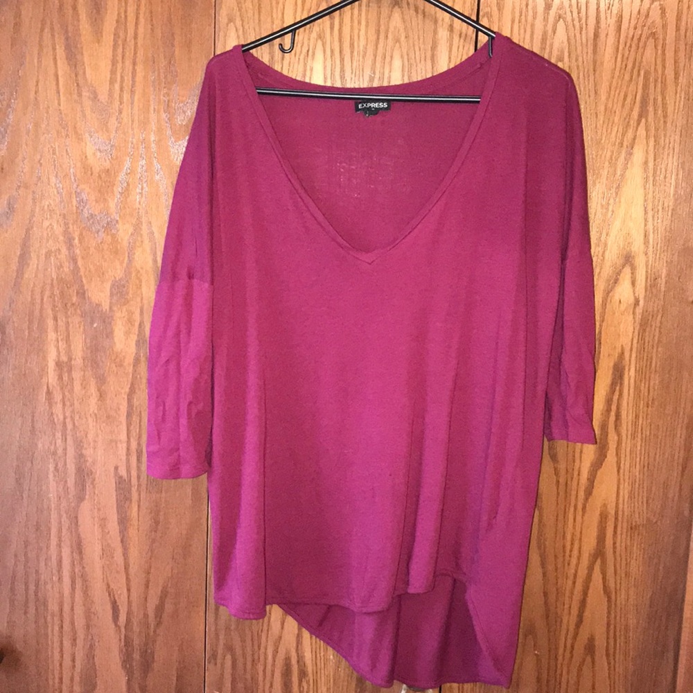 Express Scoop V-Neck Tee